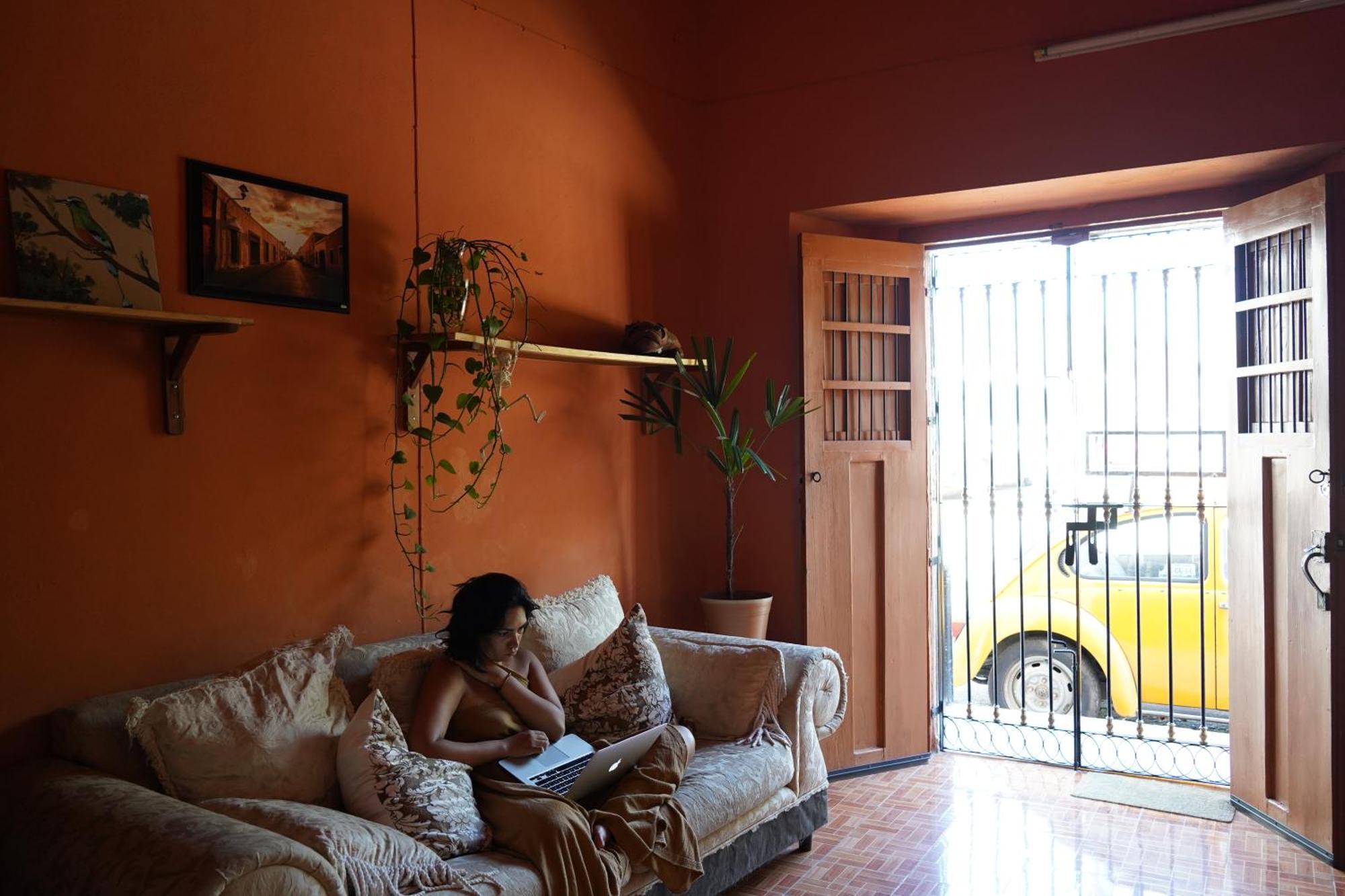 Alena Hostal Valladolid  Bagian luar foto